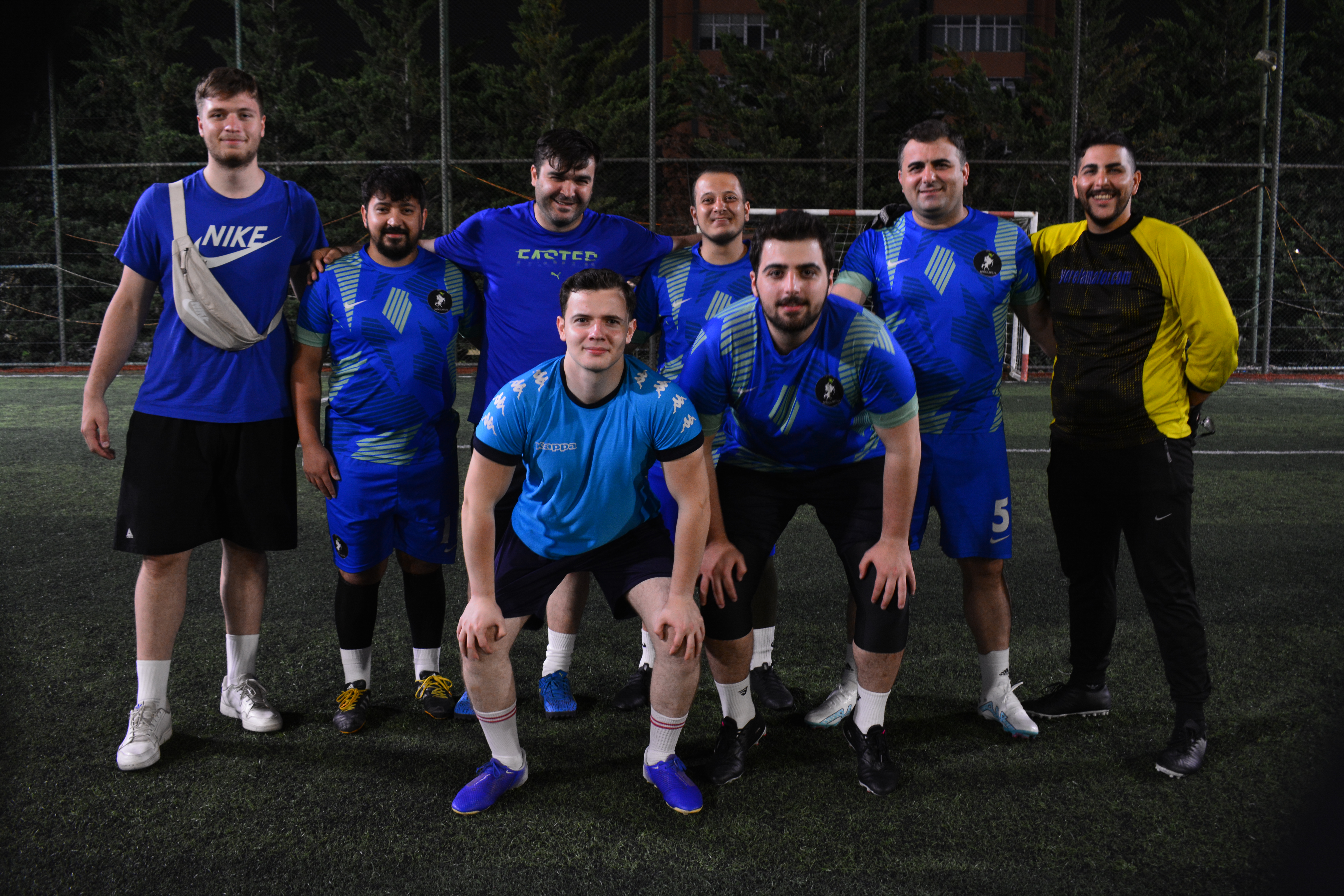 SOLO TRK - RED NIGHT FC / PLAY OFF D GRUBU